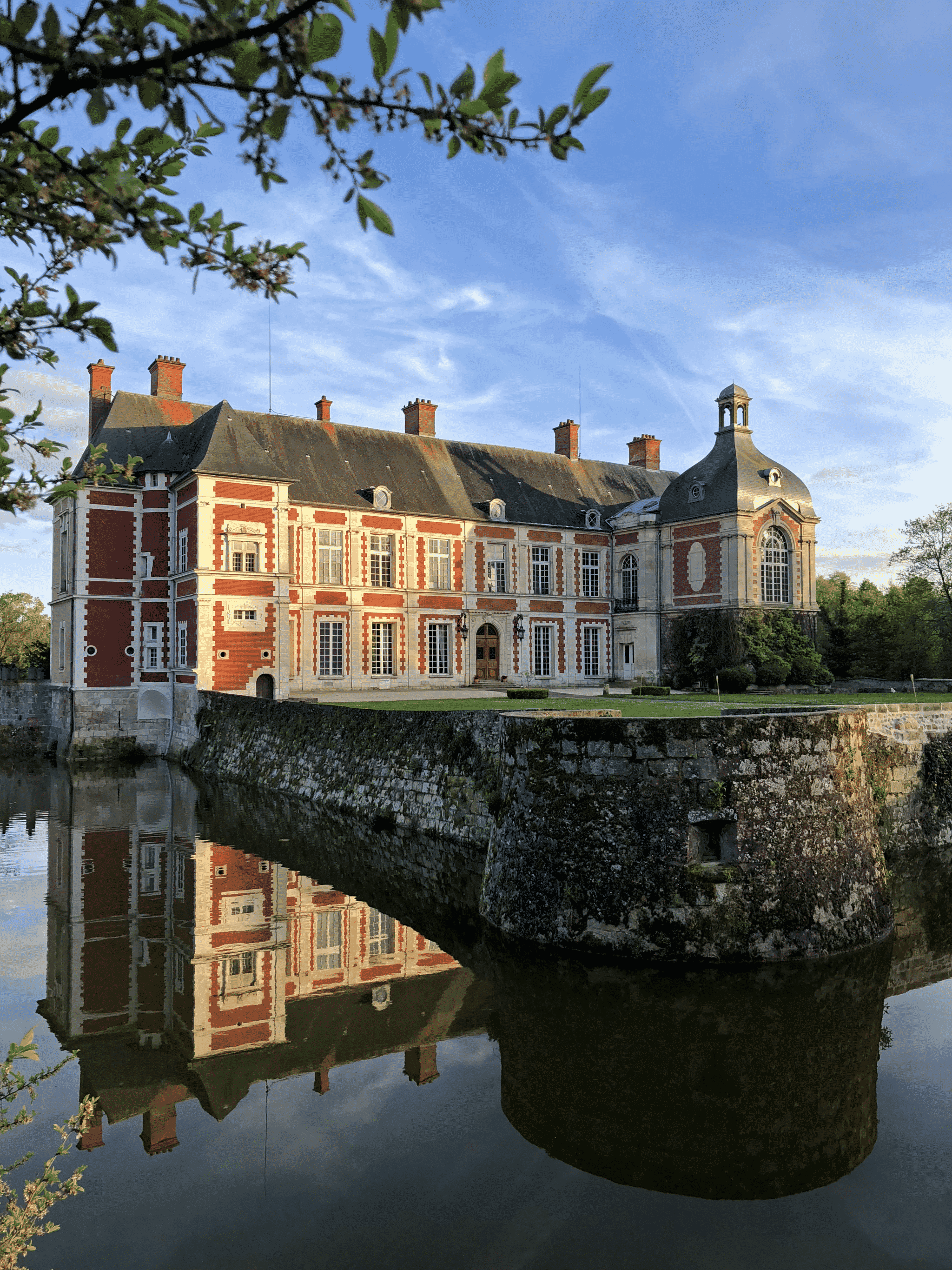 Le Château de Lésigny douves