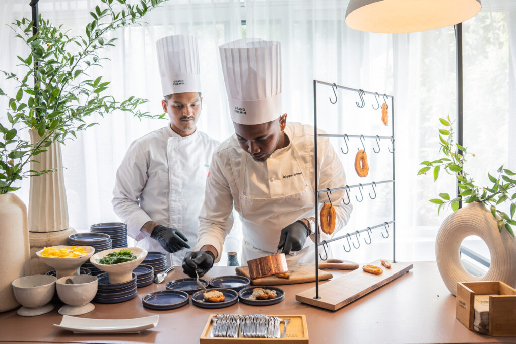 DSC06382 - Accueil Grand Chemin Traiteur chef grand chemin traiteur animation